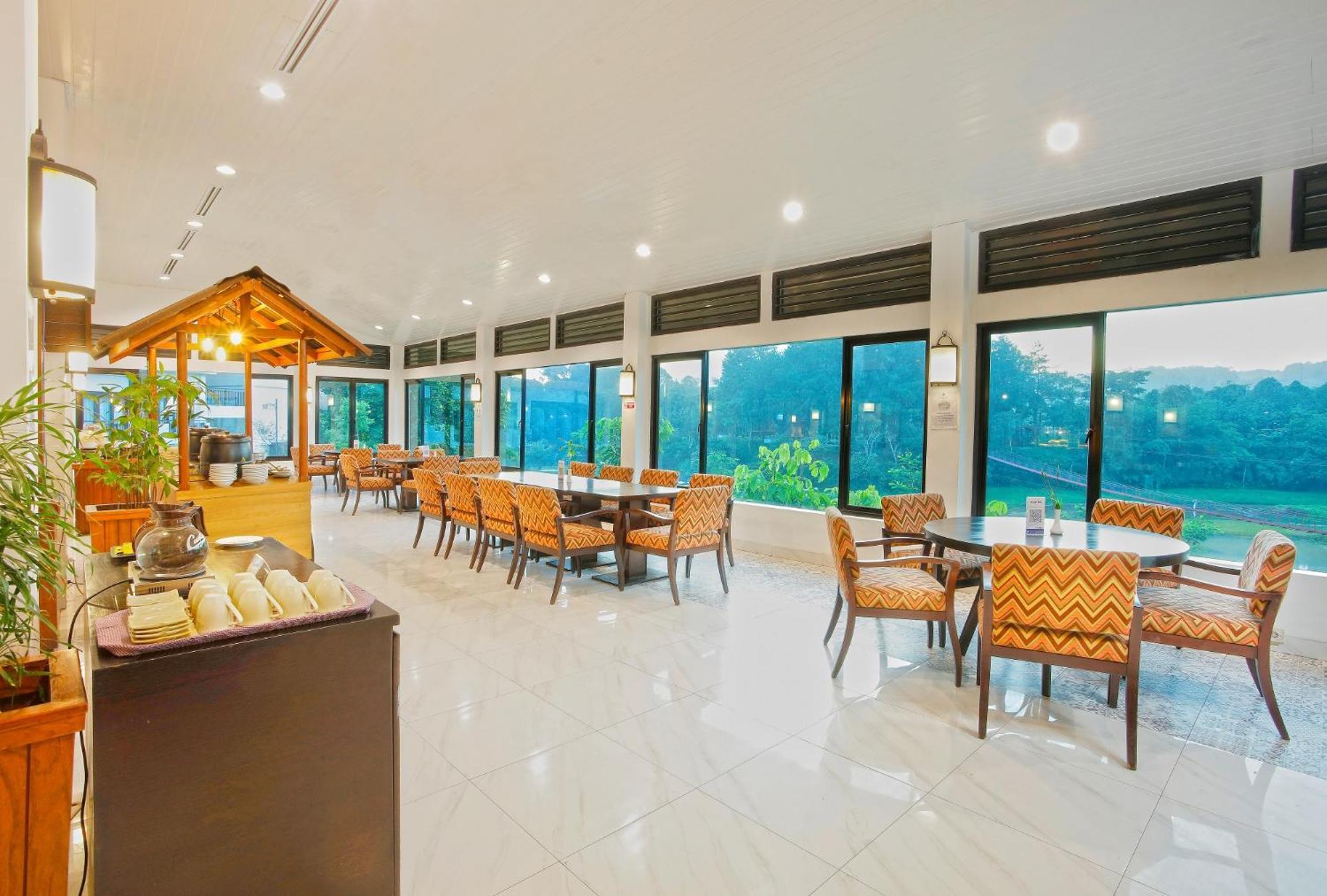 Lido Lake Resort By Mnc Hotel Богор Экстерьер фото